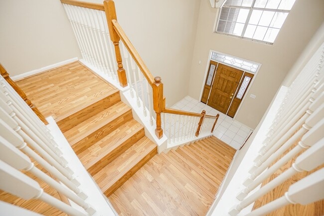 Building Photo - 822 Hyacinth Pl