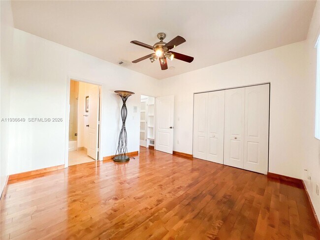 Building Photo - 3884 SW 150th Ct