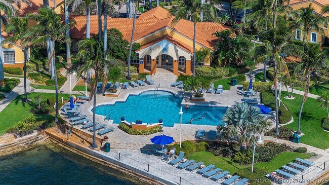 Building Photo - 103 Yacht Club Way