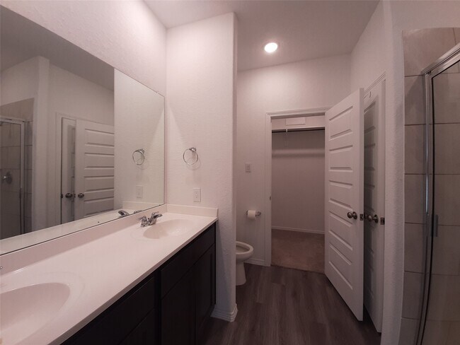 Building Photo - 16568 Moss Ln