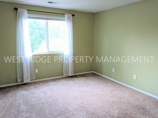 Building Photo - 519 SW 207th Ave