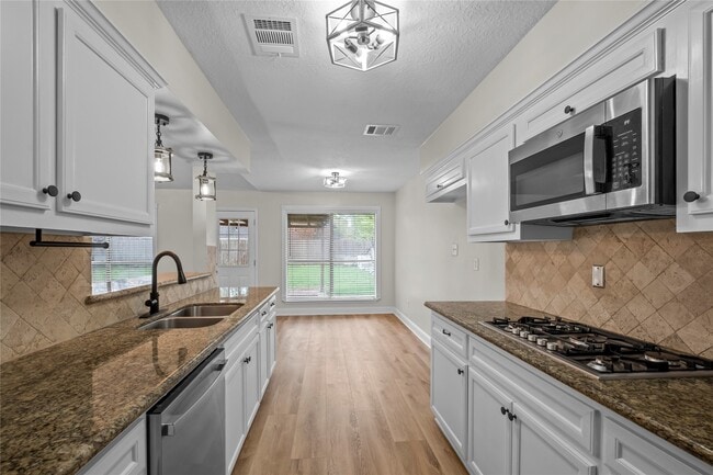 Building Photo - 926 Red Rock Canyon Dr