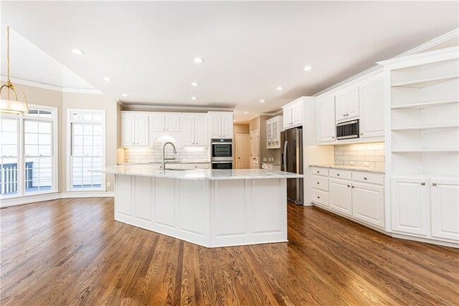 Building Photo - 9360 Nesbit Lakes Dr