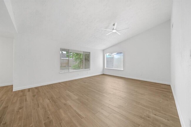 Building Photo - 23939 Griffin House Ln