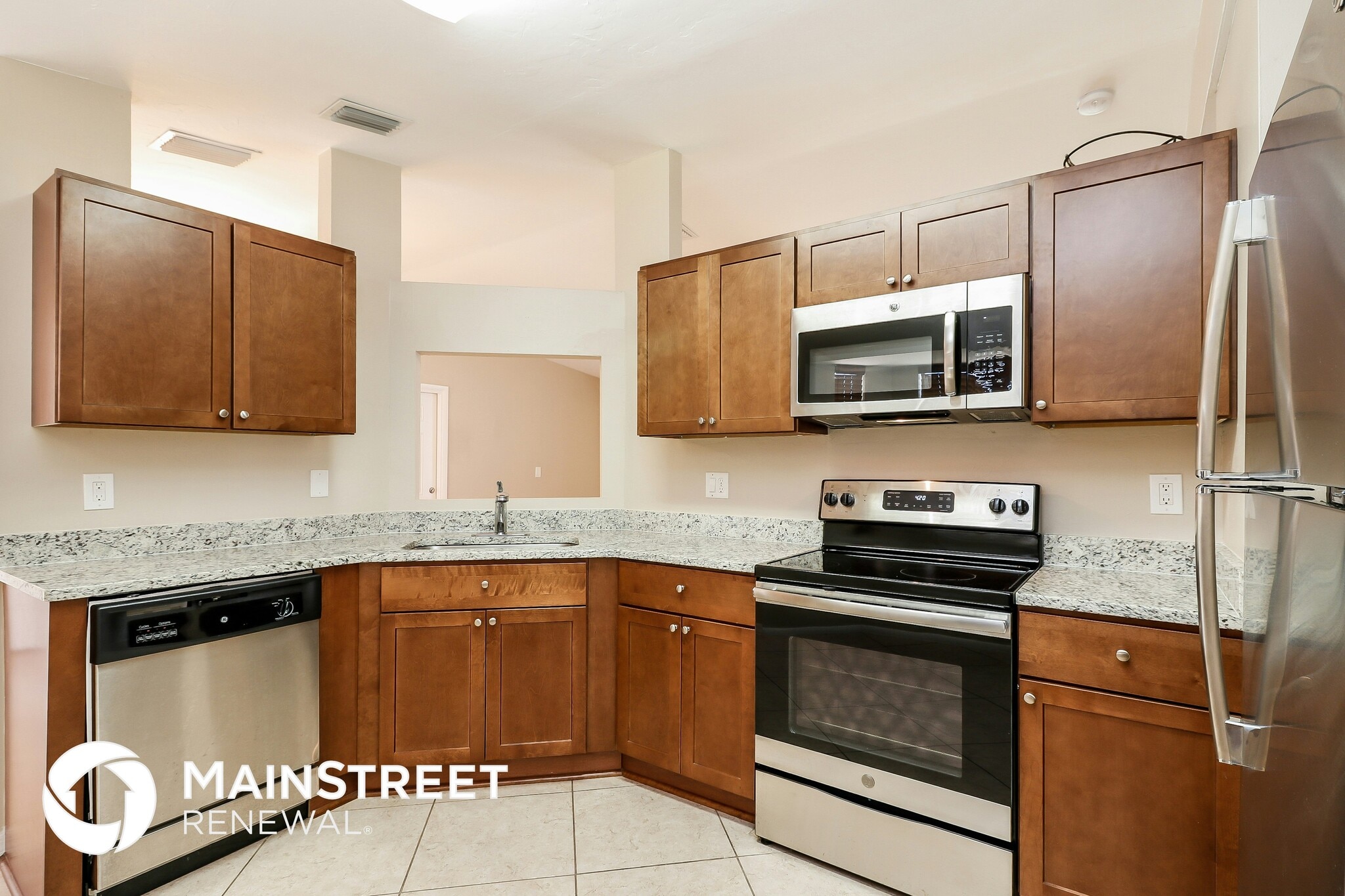 Building Photo - 721 NW Douglas Cir