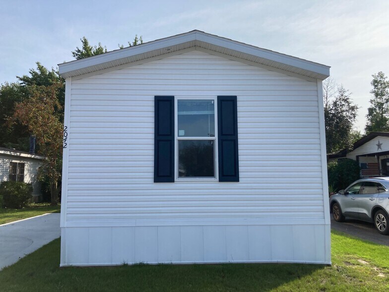 Building Photo - 2042 Marmoor Dr