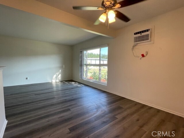 Building Photo - 1811 W Sallie Ln