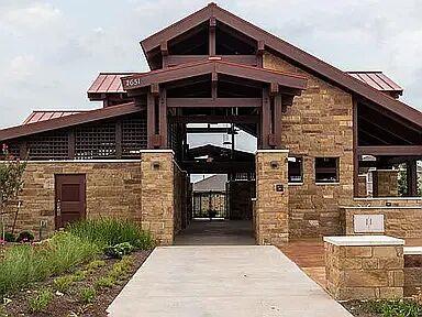 Building Photo - 2637 Enza Dr