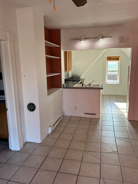 Building Photo - 219 Midway Avenue