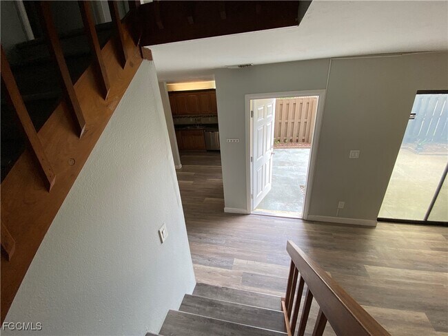 Building Photo - 1667 Park Meadows Dr