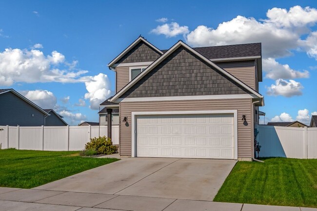 Building Photo - Brookshire Community 3 bed 2.5 bath