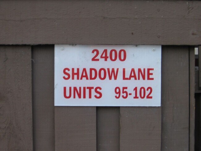 Building Photo - 2400 Shadow Ln