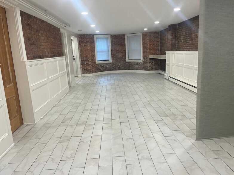 Building Photo - 484 Columbus Ave