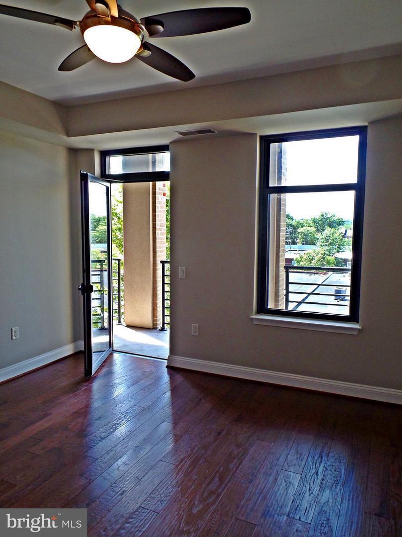 Building Photo - 525 N Fayette St