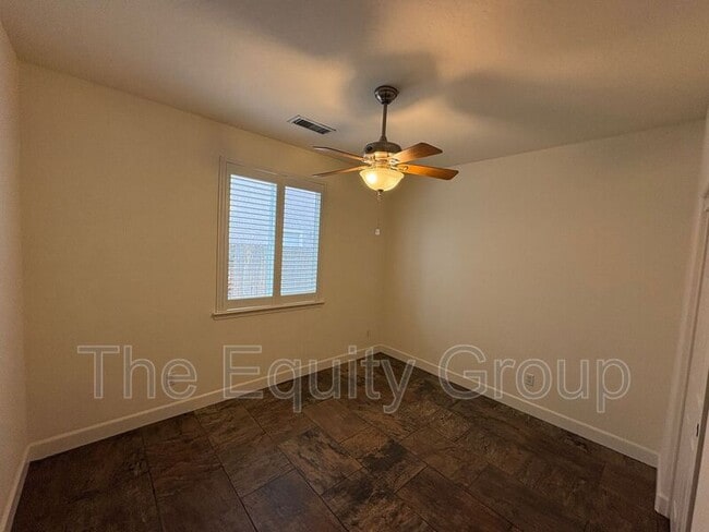 Building Photo - 144 E Reese Ave