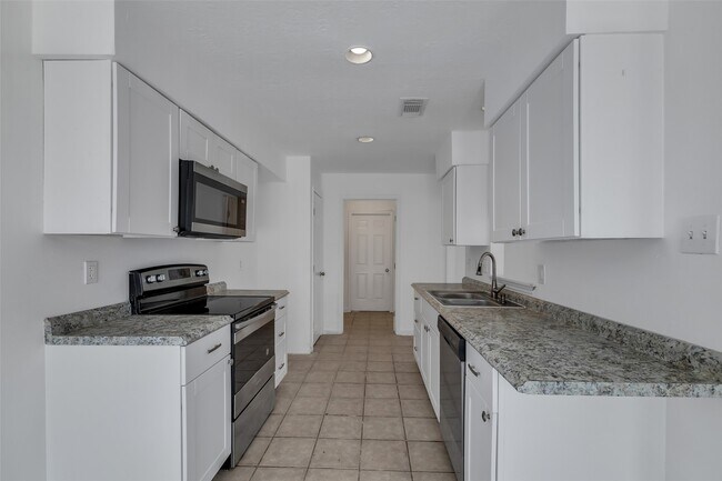 Building Photo - 4307 Eagle Fork Dr