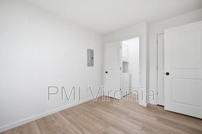 Building Photo - 2644 McKann Ave