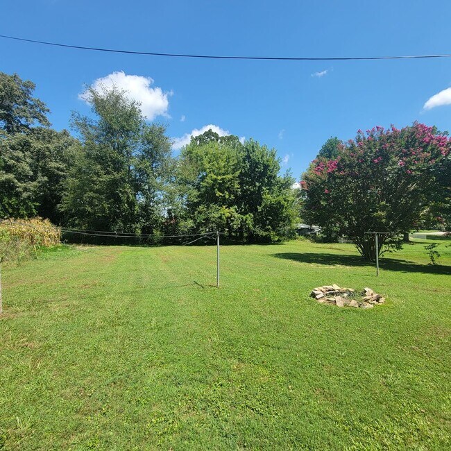 Building Photo - 2 Bed, 1 Bath House-Cookeville City Limits