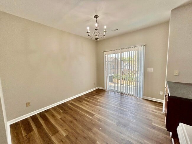 Building Photo - 1042 Prestwyck Ct