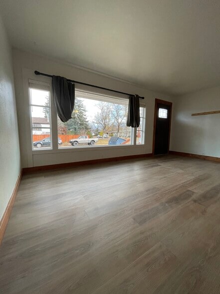 Building Photo - 1204 W Story St