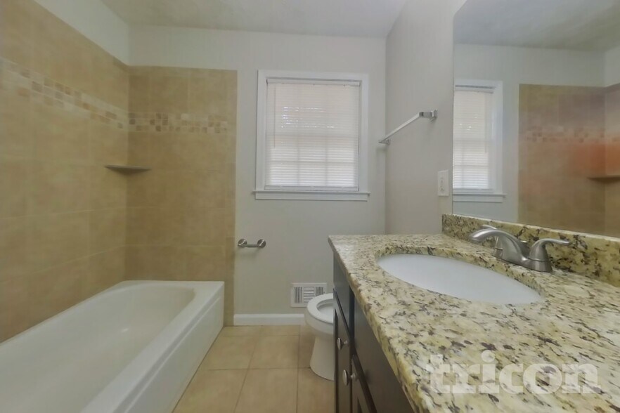 Building Photo - 2301 Cochise Dr