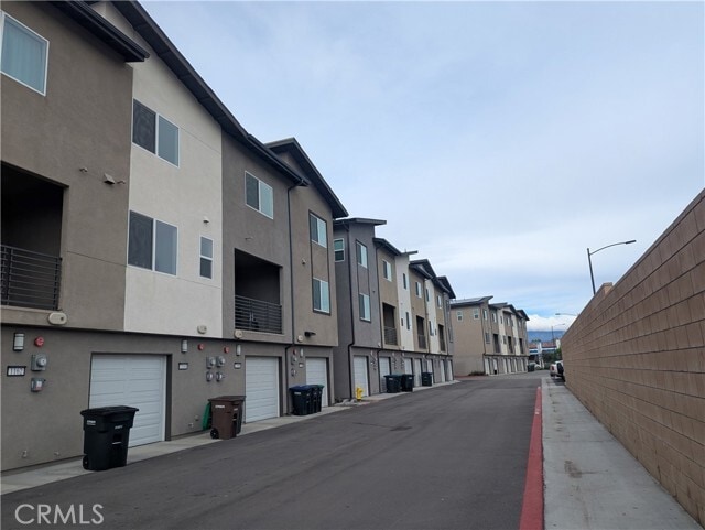 Building Photo - 1160 E Santo Antonio Dr