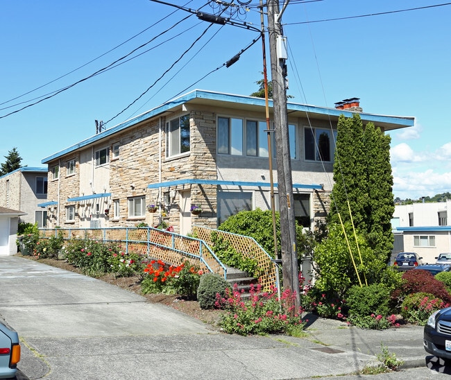 2323 W Newton St 2323 W Newton St Seattle WA 98199 Apartment Finder