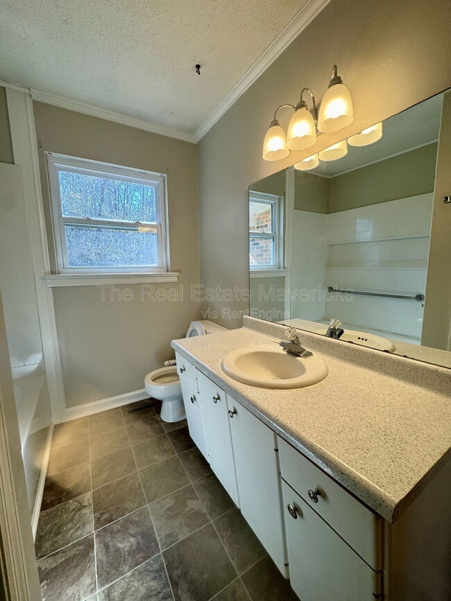 Building Photo - 3626 Missionaire Ave