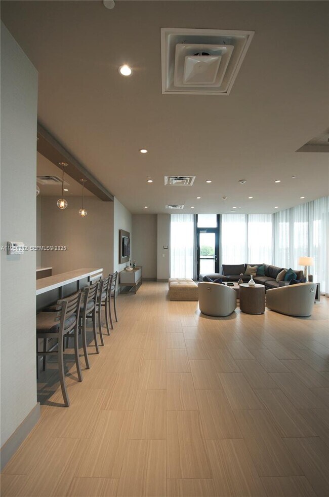 Building Photo - 5300 Paseo Blvd