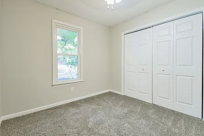 Building Photo - 205 Reseda Dr