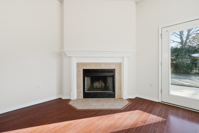 Building Photo - 4227 Shadow Ln