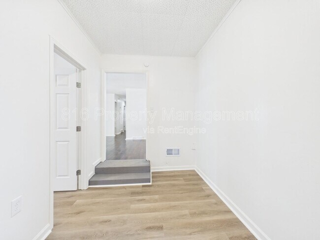 Building Photo - 4206 Vineyard Rd