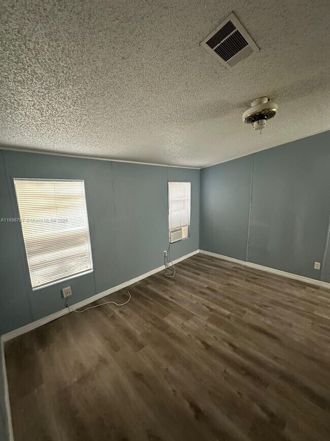 Building Photo - 11863 Atlantic Cir