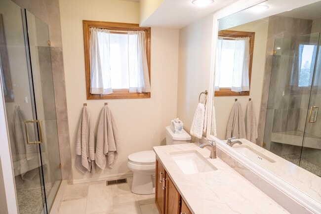 Building Photo - 14445 River Oaks Dr