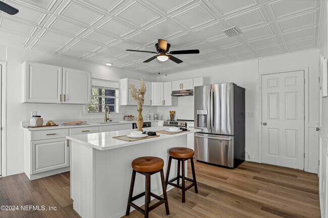 Building Photo - 54221 Cravey Rd