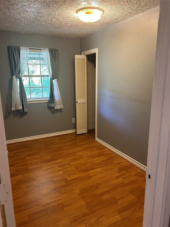 Building Photo - 302 Arrowhead Dr