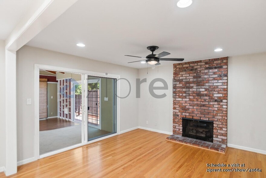 Building Photo - 38596 Athy St