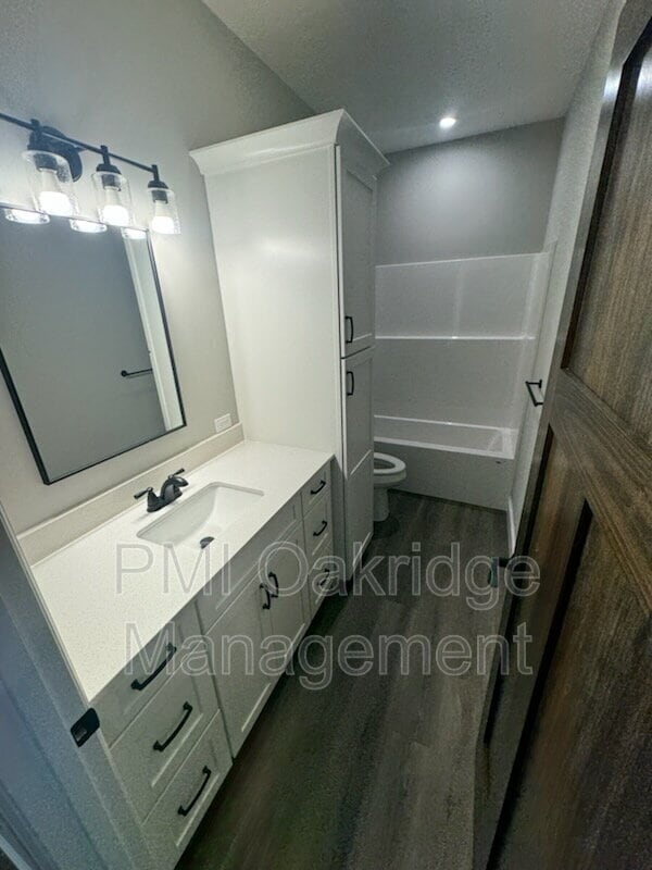 Building Photo - 955 Winter Ridge Dr