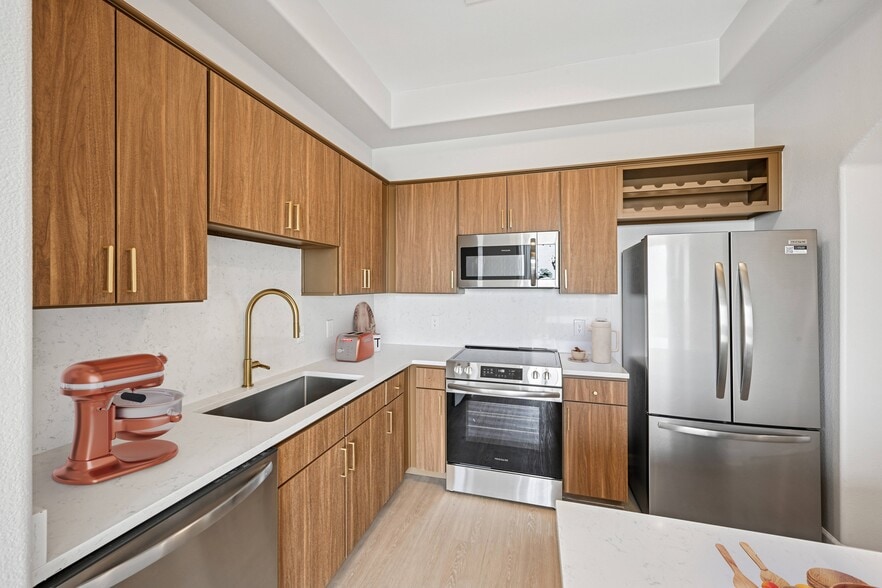 Building Photo - 4550 Cherry Creek