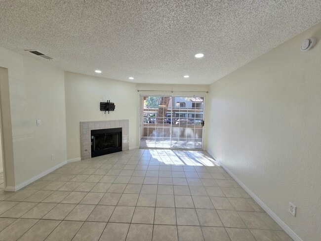 Building Photo - Spacious, Stylish Living in a Guard-Gated West Las Vegas Community in The Lakes with Resort-Style...