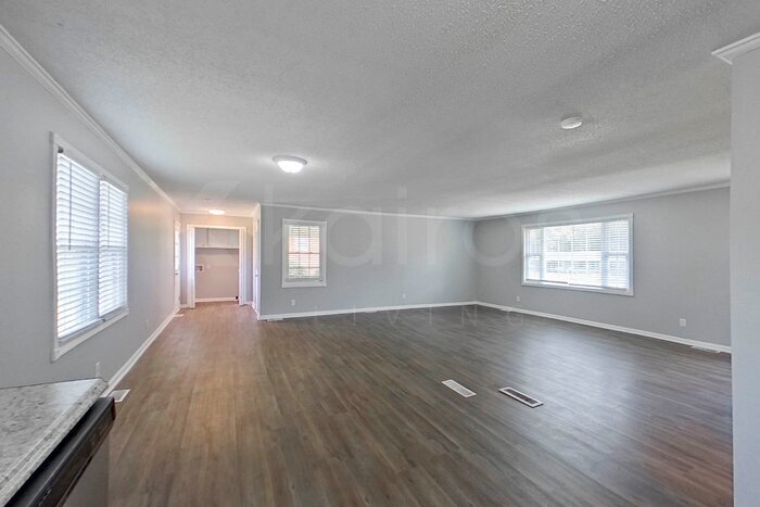 Building Photo - 8 Outter Dr