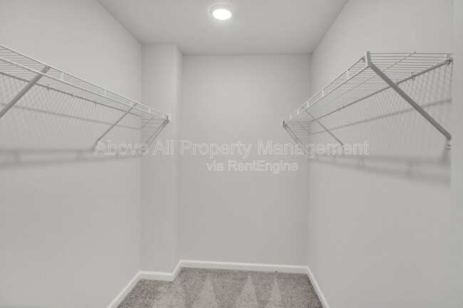 Building Photo - 840 McKenzie Pk Ter