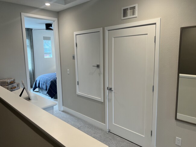 Building Photo - 15104 Shore Dr