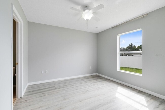 Building Photo - 12 Sawfish Ln