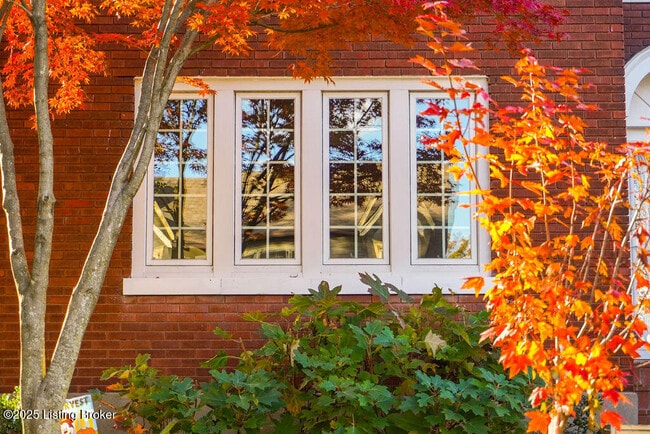 Building Photo - 1747 Harvard Dr