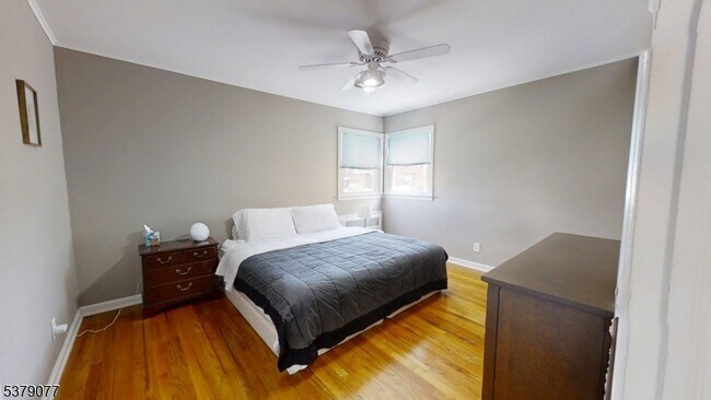 Building Photo - 827 Savitt Pl