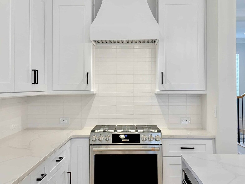 Building Photo - 413 W Lenoir St