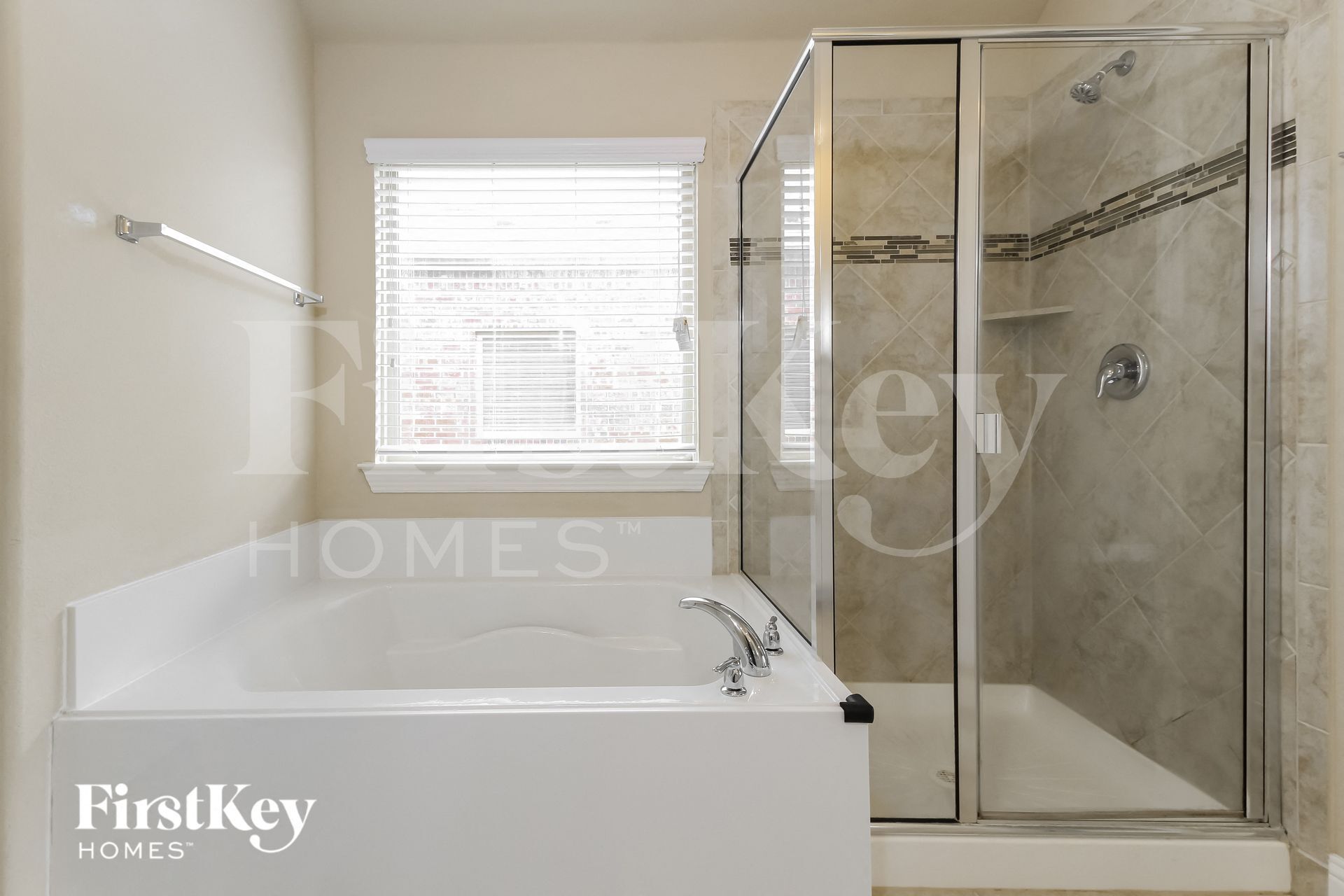 Building Photo - 16209 Weymouth Dr