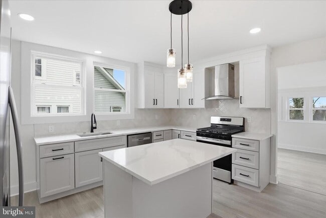 Building Photo - 2807 Shirey Ave