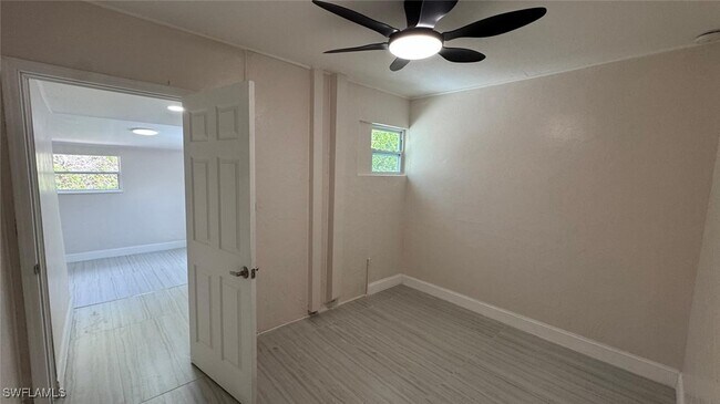 Building Photo - 2393 Staver St